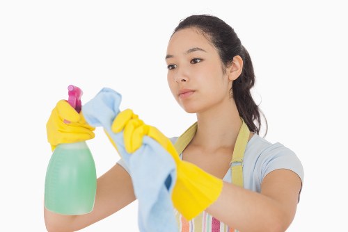 Professional move out cleaning for a Hammersmith flat before handover