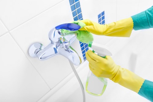 Incident reporting and emergency response in cleaning service